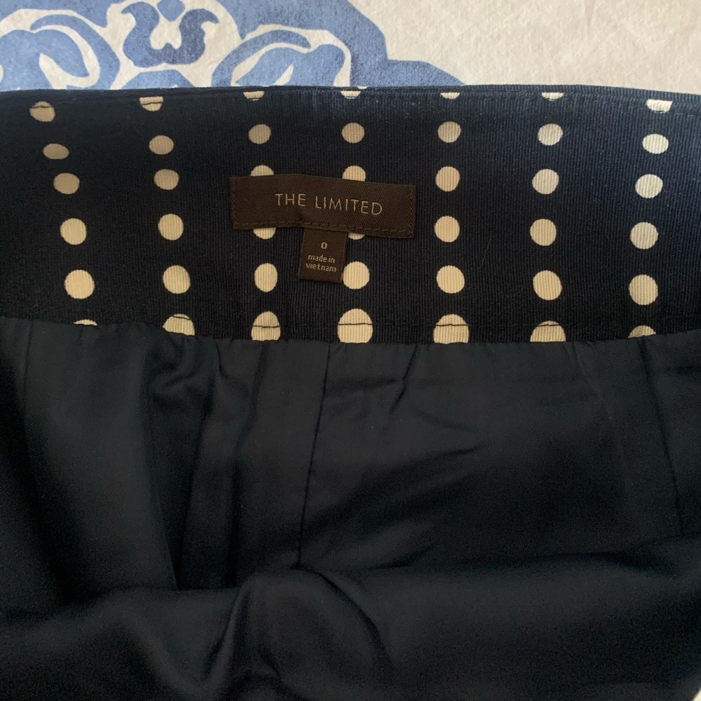 The Limited pencil skirt size 0 - Picture 2 of 3